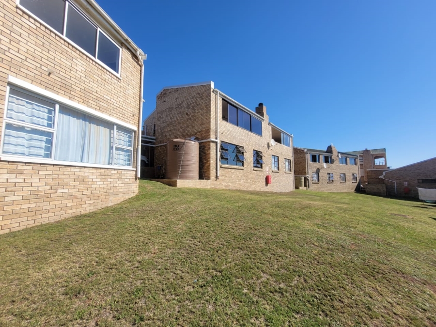 3 Bedroom Property for Sale in Wavecrest Eastern Cape